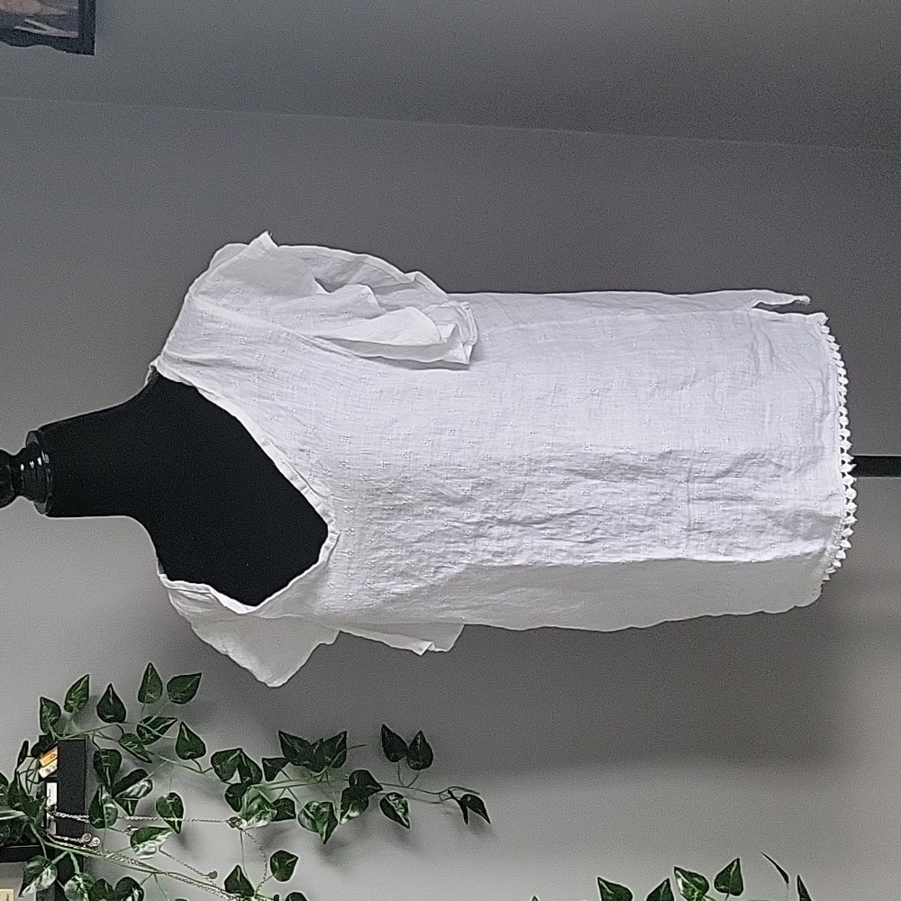 Made in Italy linen flutter sleeve top